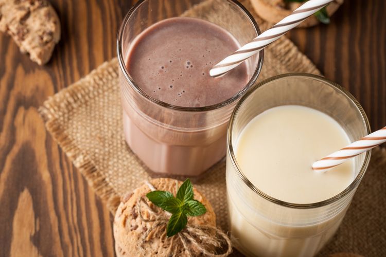 Mana Lebih baik Susu protein atau Kopi sebelum Olahraga?